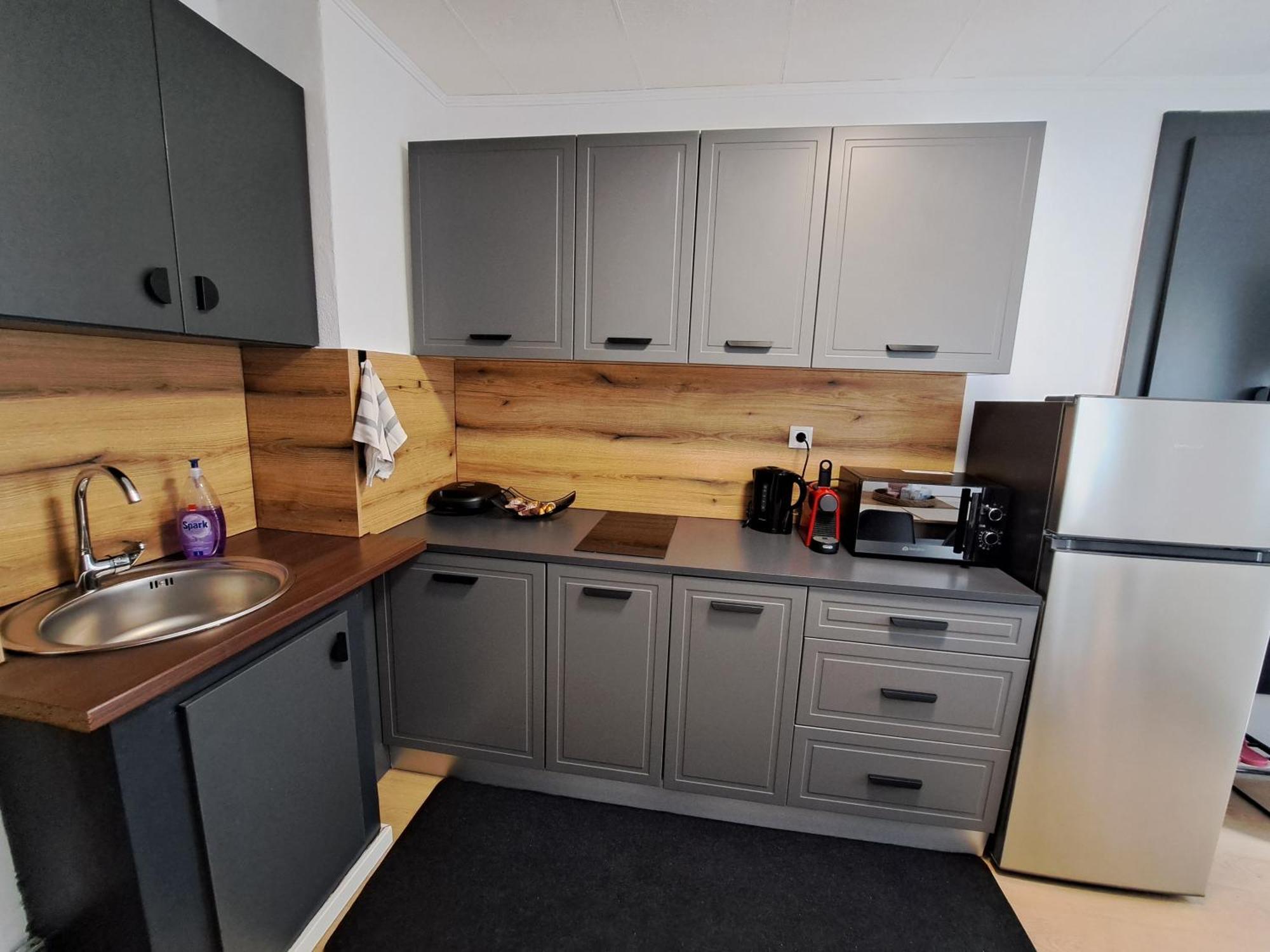 Studio With Free Parking In The Center - Deliamo 3 Сибиу Экстерьер фото